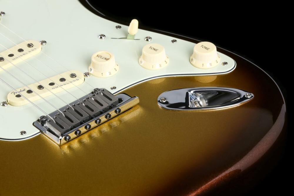 Fender Ultra Stratocaster (#552)